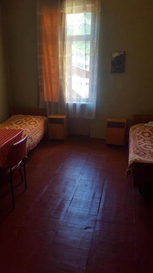 Firuza Hostel Боржоми Екстериор снимка