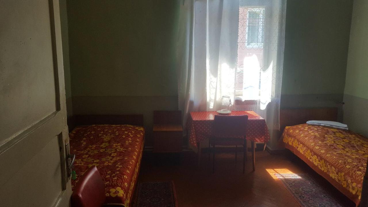 Firuza Hostel Боржоми Екстериор снимка